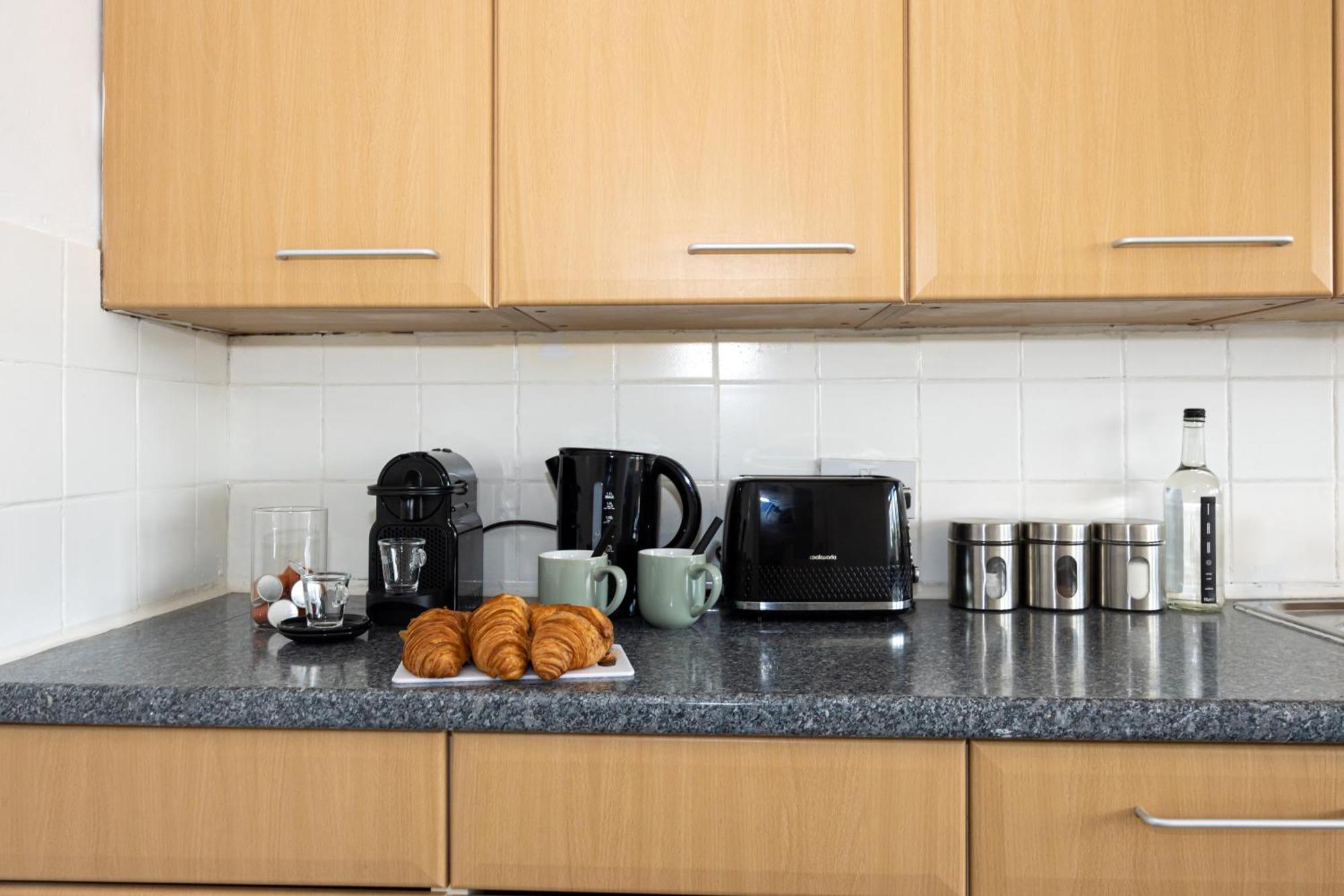 Apartment Manchester Airport Modernised - Free Parking Cheadle Hulme