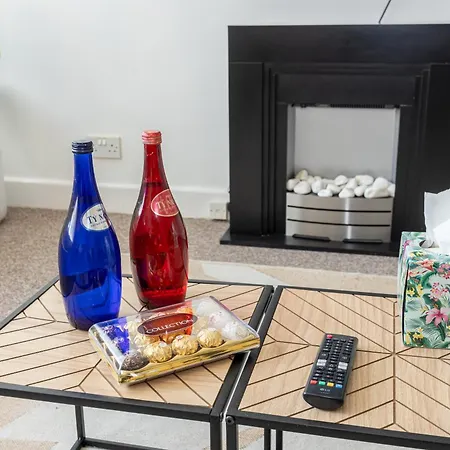 Manchester Airport Modernised Apartment - Free Parking Cheadle Hulme Exterior photo
