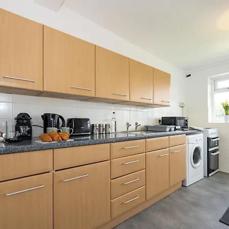 Manchester Airport Modernised Apartment - Free Parking Cheadle Hulme Exterior photo