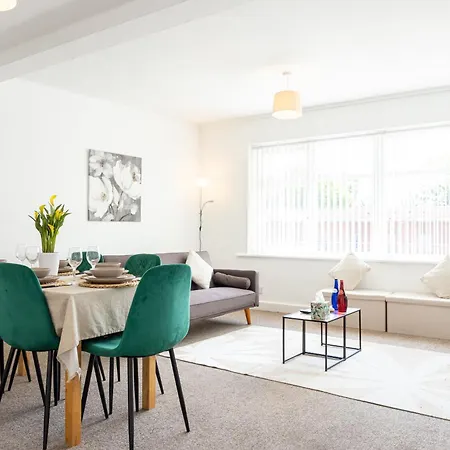 Manchester Airport Modernised Apartment - Free Parking Cheadle Hulme Exterior photo