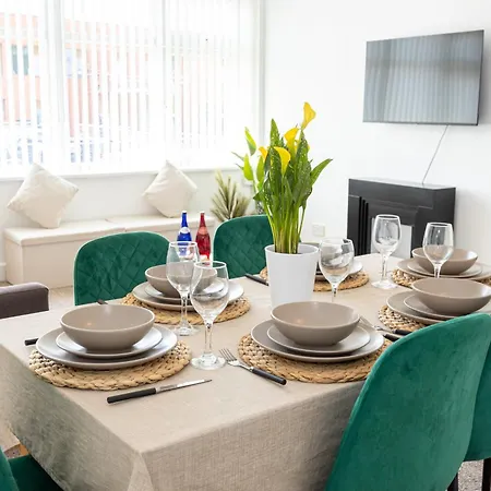 Manchester Airport Modernised Apartment - Free Parking Cheadle Hulme Exterior photo